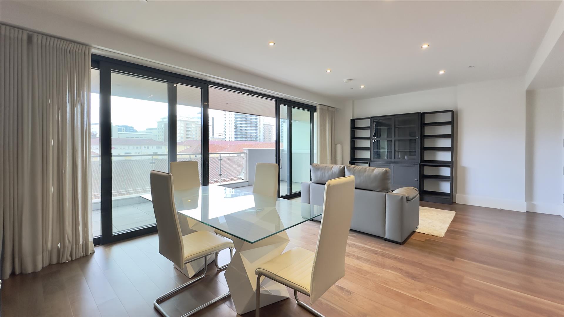 Image of Apartment - 3 Bedrooms - 2 Bathrooms for Sale in Midtown-Gibraltar, Image 5